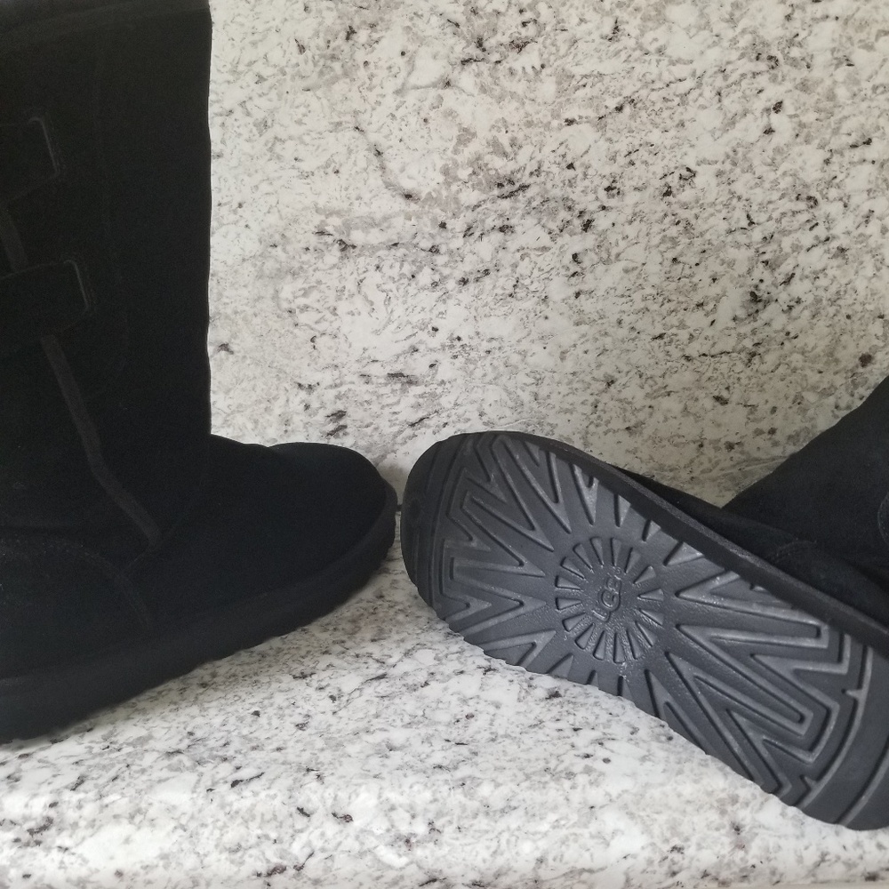 🌻Ugg Boots Allegra Bow black